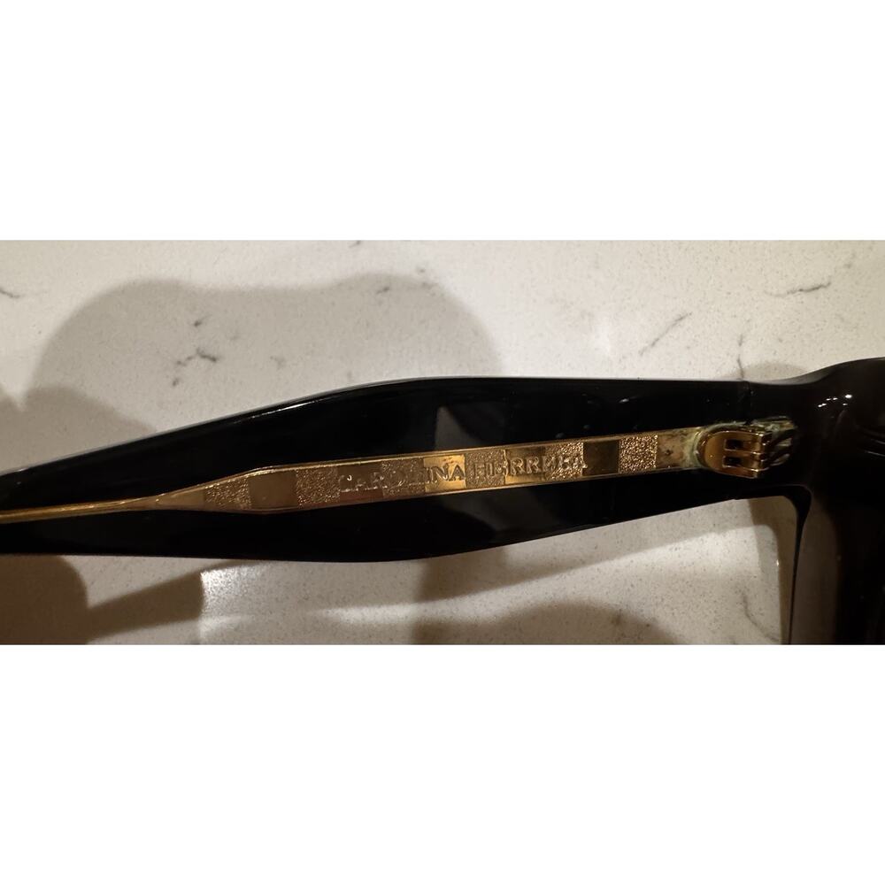 CAROLINA HERRERA Oversized Cat - Eye Sunglasses Black - Picture 7 of 7